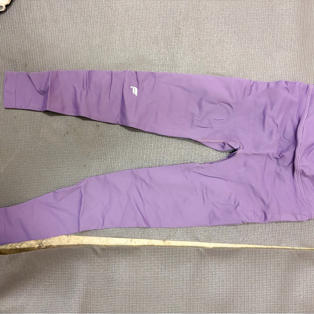 Fabletics Lavender Leggings size xs